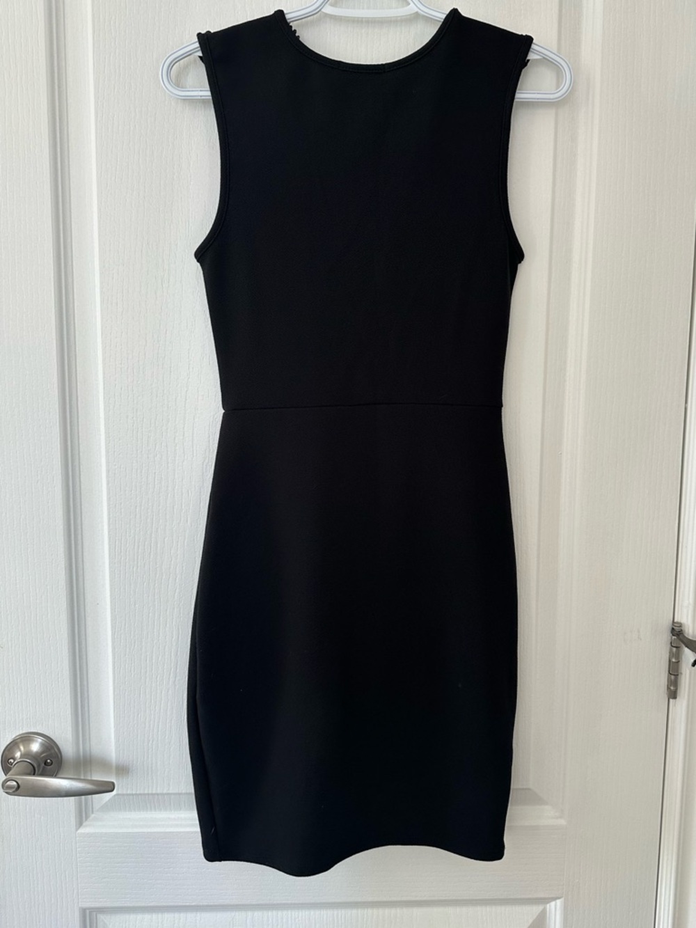 NWOT Women’s Bodycon Black Mini Dress With Lace Detail Plunge Neckline Sz Small - Picture 2 of 7